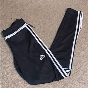 GRAY ADIDAS PANTS !!! 🌟🌟🌟